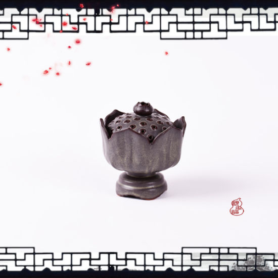 Quemador de incienso con base de loto de cerámica Elegance