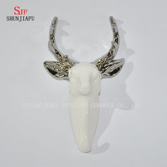 Decoración de pared de cabeza de ciervo de taxidermia de cerámica blanca