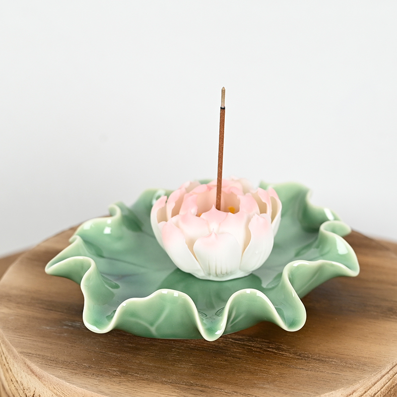 Plato de loto de cerámica con flor de cerámica Quemador de incienso de barra de cerámica